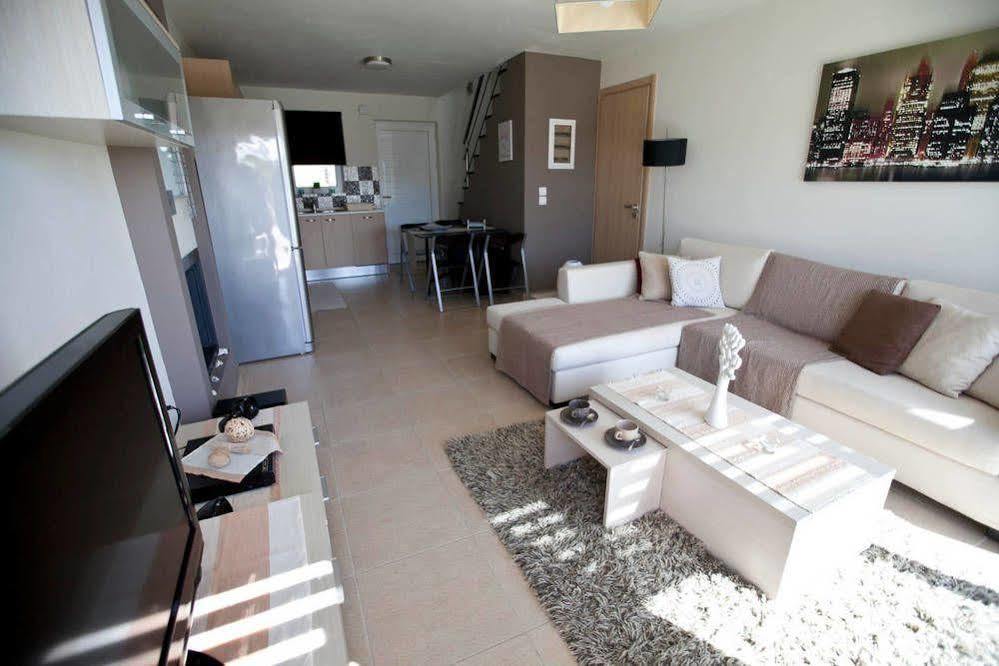 Ossiano Villas ฮารากิ ภายนอก รูปภาพ